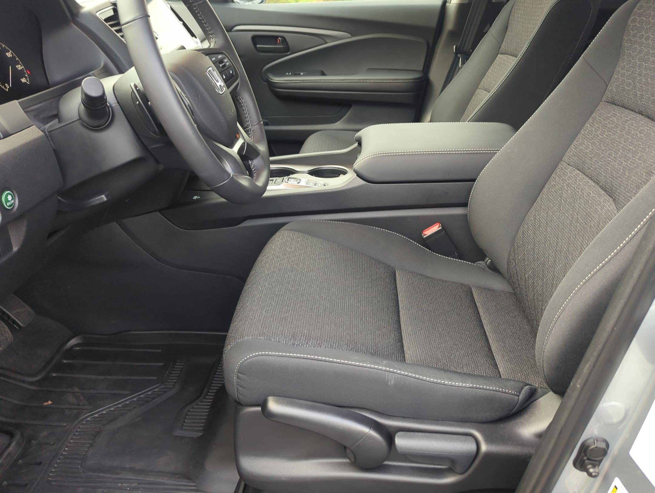 Certified Used 2025 Solar Silver Metallic Honda Sport image 42