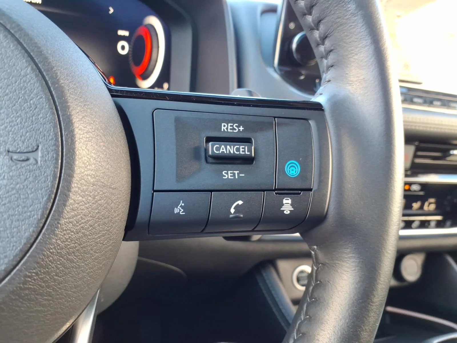 Used 2023 Caspian Blue Metallic Nissan Platinum image 25