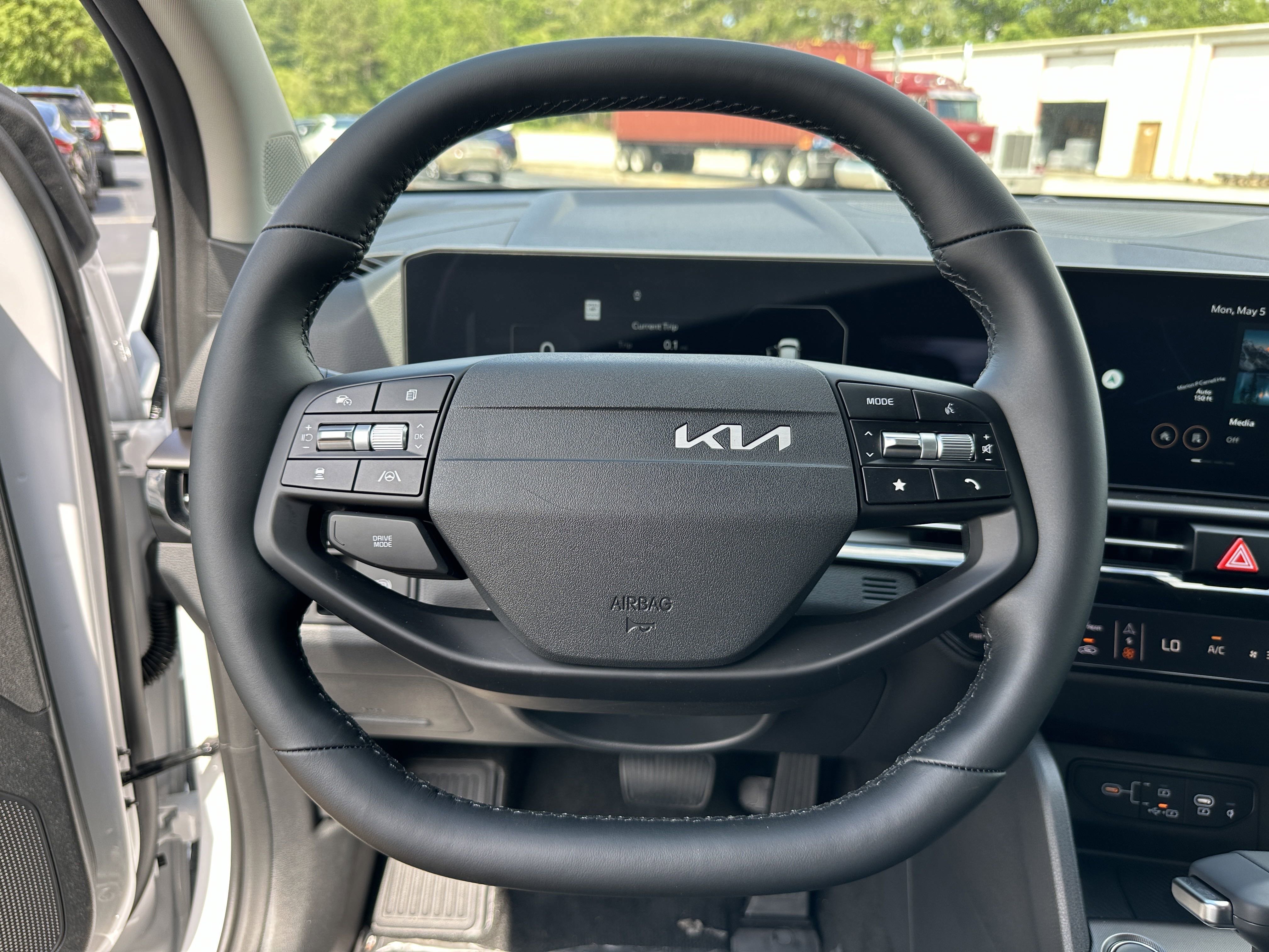 2026 Kia Sportage SX - Photo 32