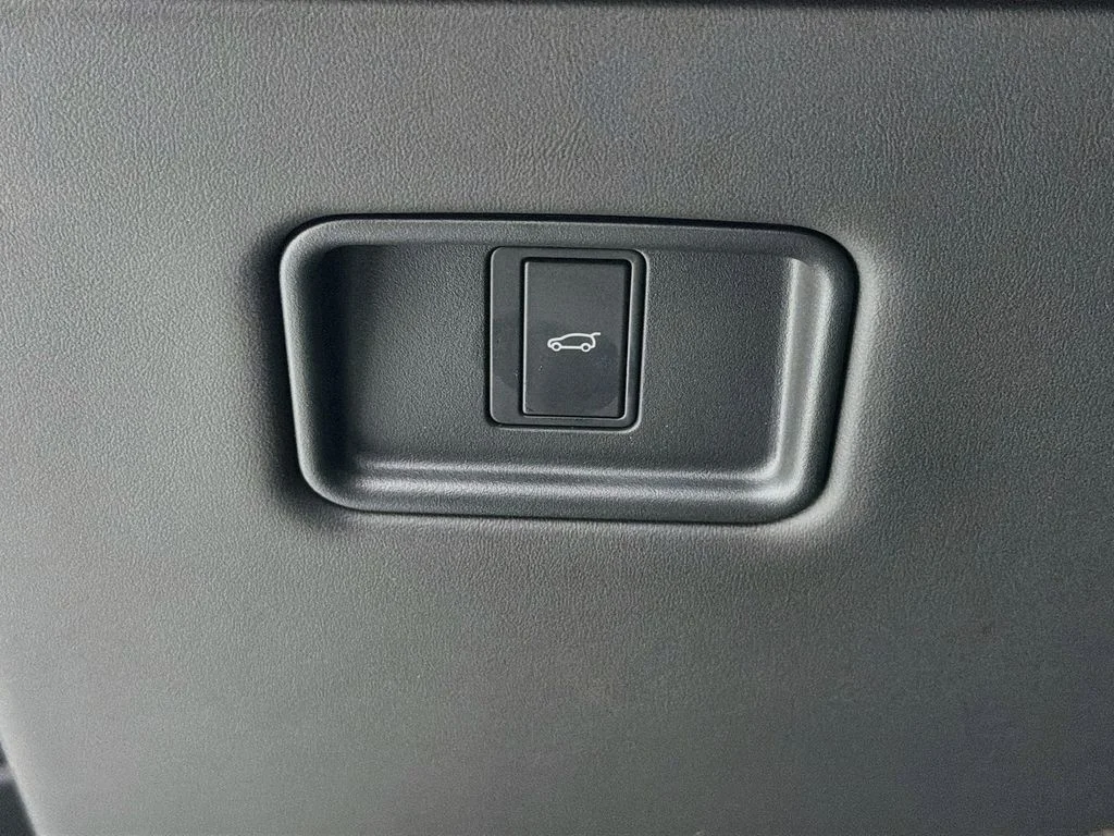 New 2027 Santorini Black Land Rover Dynamic SE image 10