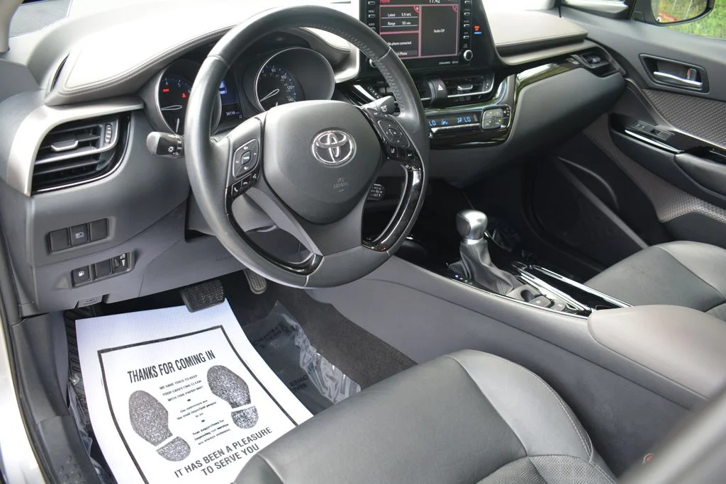 2020 Toyota C-HR Limited - Photo 10