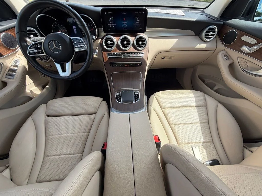 Used 2022 Black Mercedes-Benz GLC 300 image 10