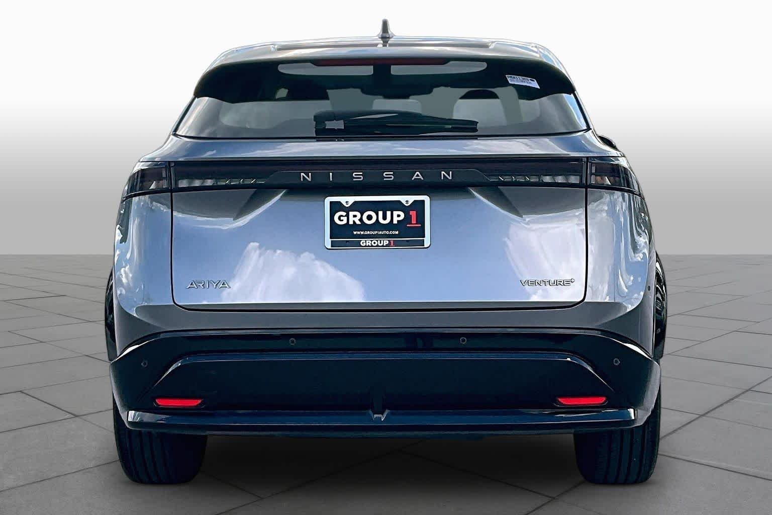 Used 2023 Gun Metallic Nissan VENTURE+ image 4