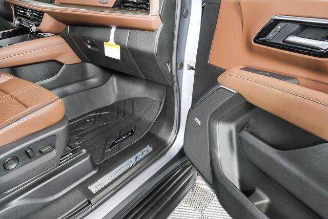 New 2026 Sterling Gray Metallic Chevrolet High Country image 27