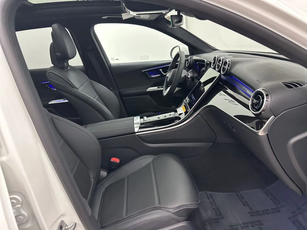 Used 2026 White Mercedes-Benz GLC 300 image 26