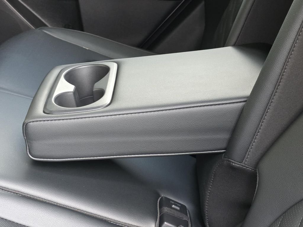 Used 2024 White Kia X-Line image 12