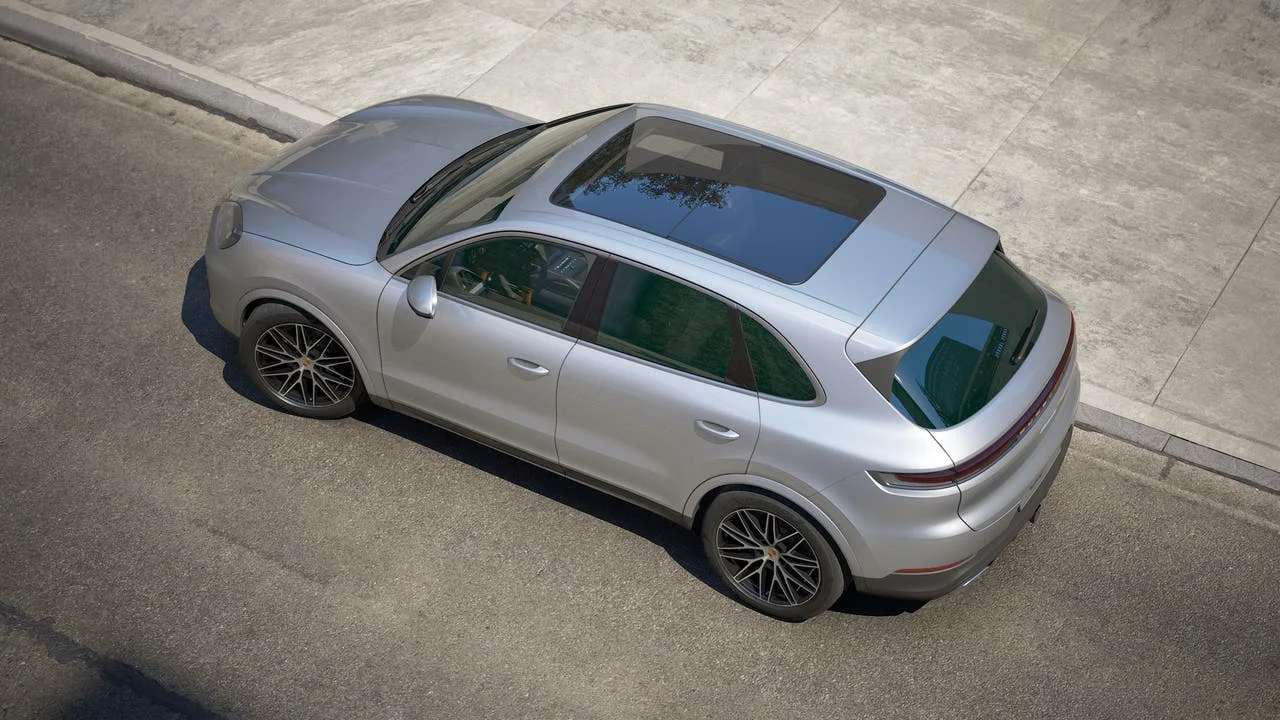 New 2027 Dolomite Silver Metallic Porsche  image 4