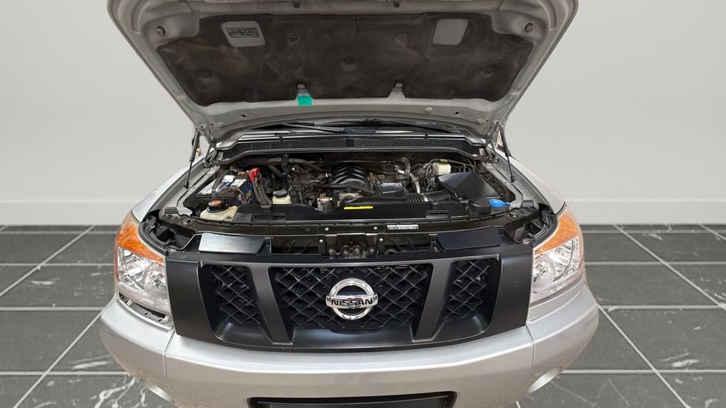 Used 2015 Gray Nissan SV image 18