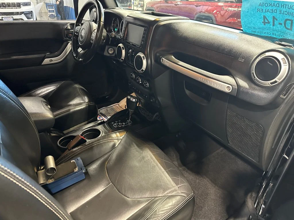 Used 2016 Black Jeep Unlimited Sahara image 30