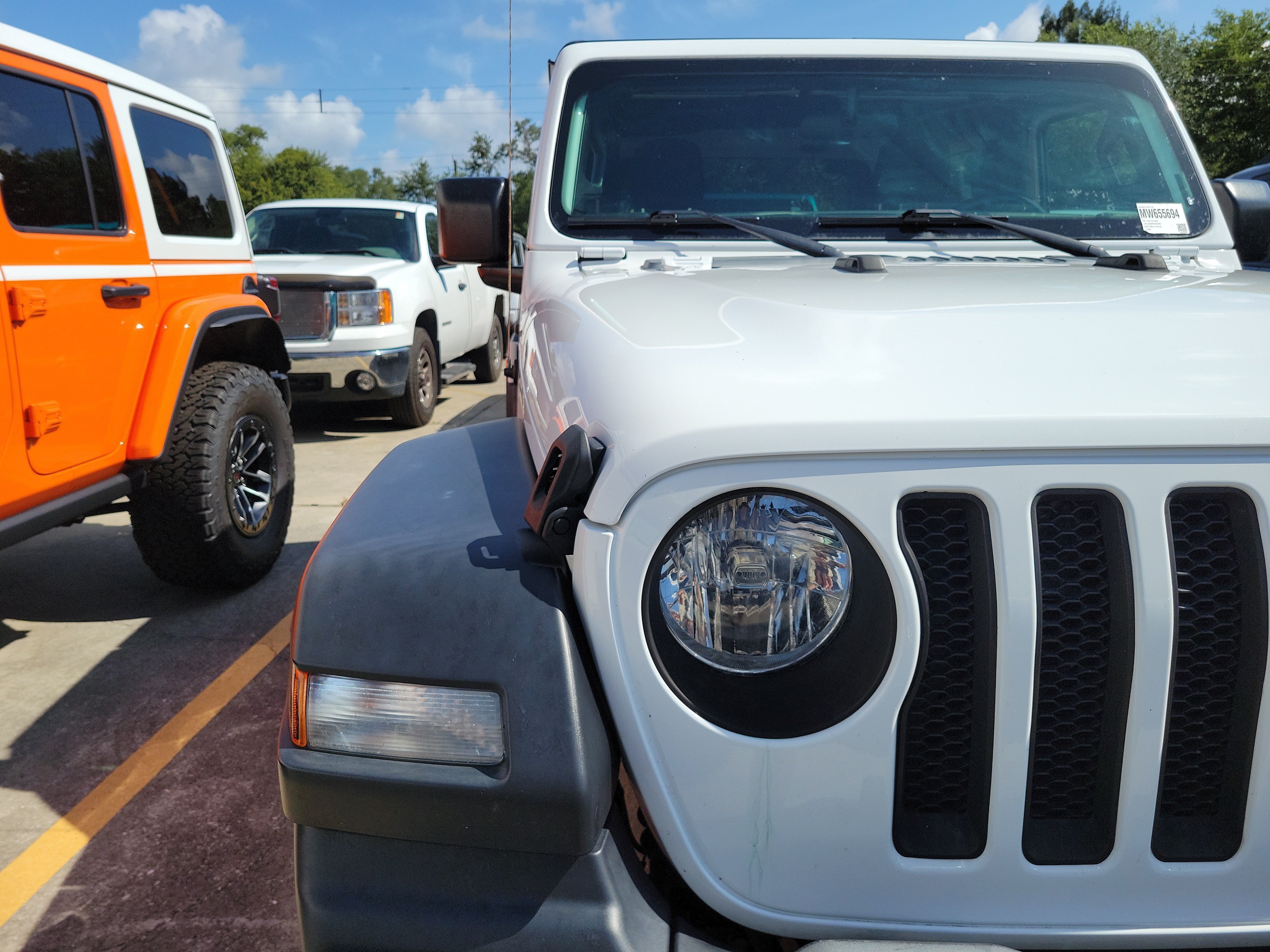 Used 2021 Bright White Clearcoat Jeep Sport S image 6