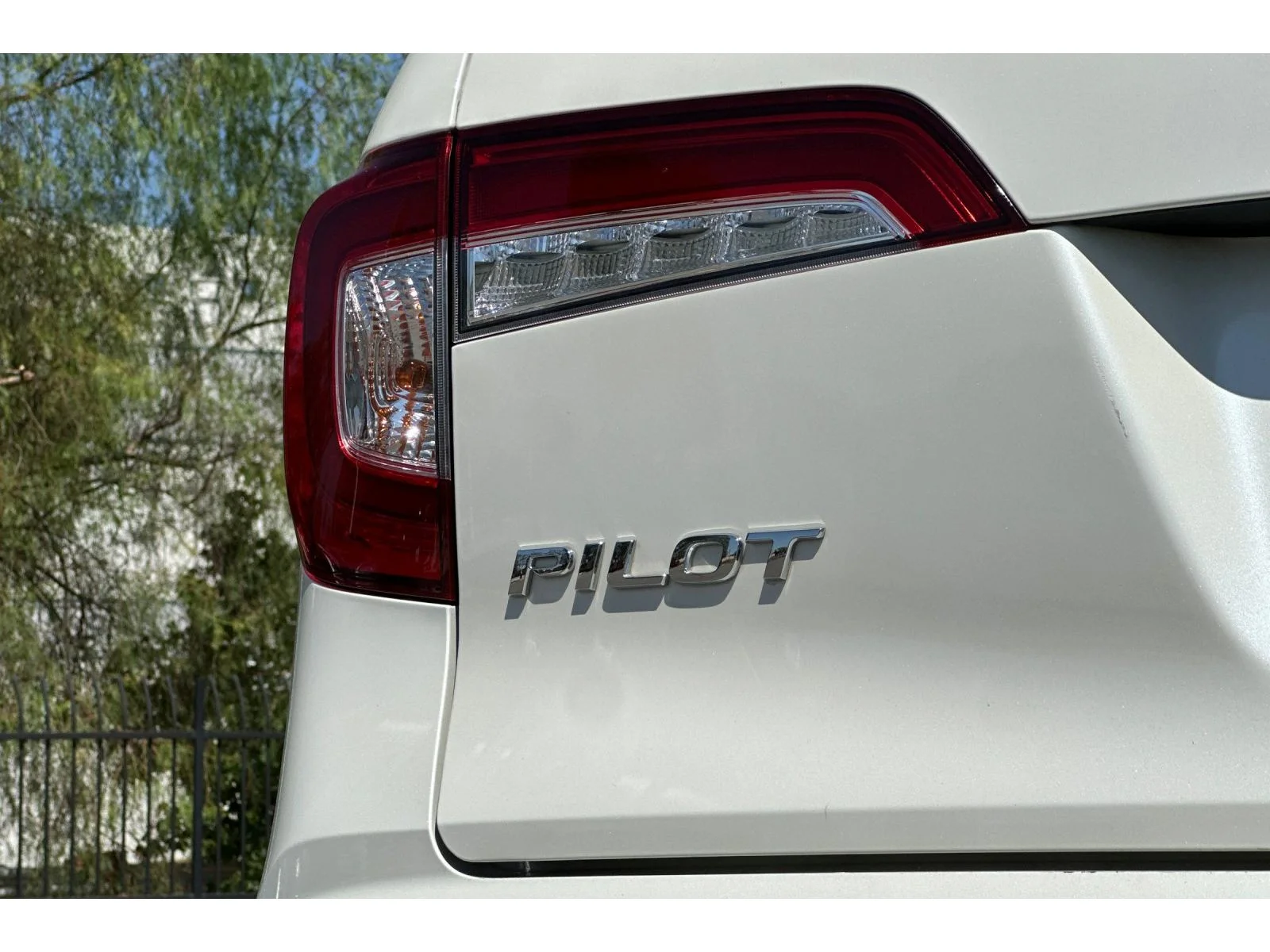 Used 2019 White Diamond Pearl Honda EX-L w/Navi & RES image 49