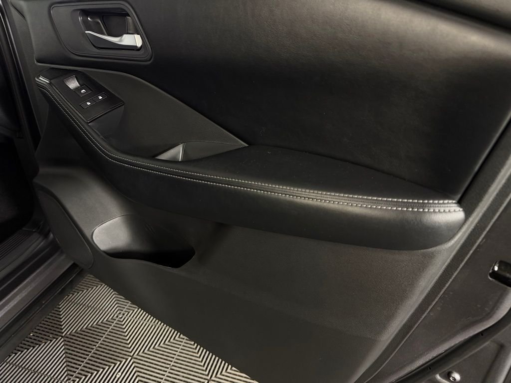 Used 2025 Gun Metallic Nissan SV image 31