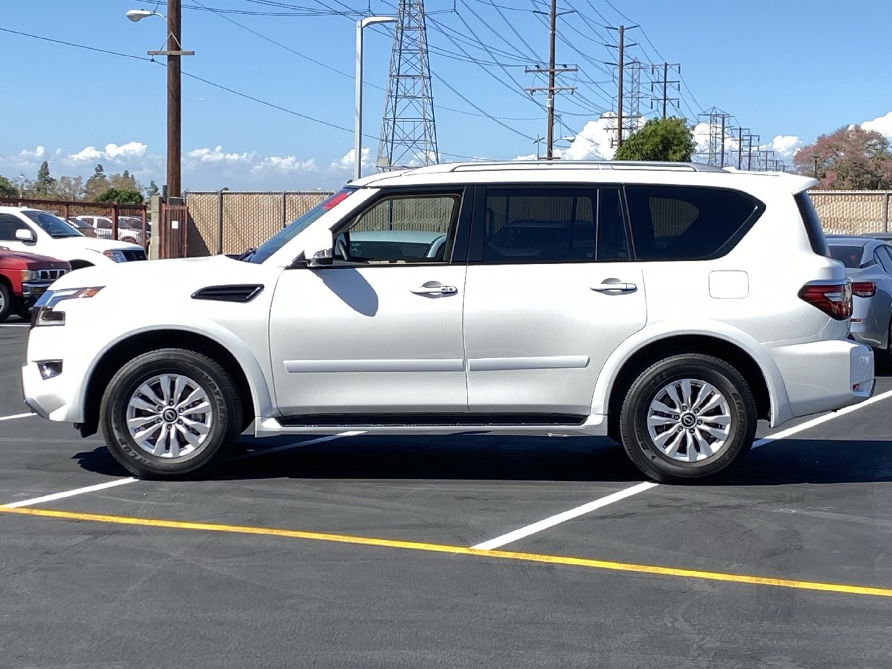 Used 2024 Aspen White Tricoat Nissan SV image 2