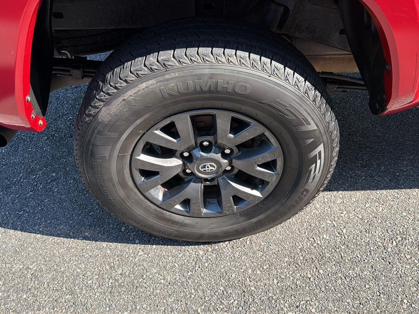 Used 2023 RED Toyota SR5 image 37