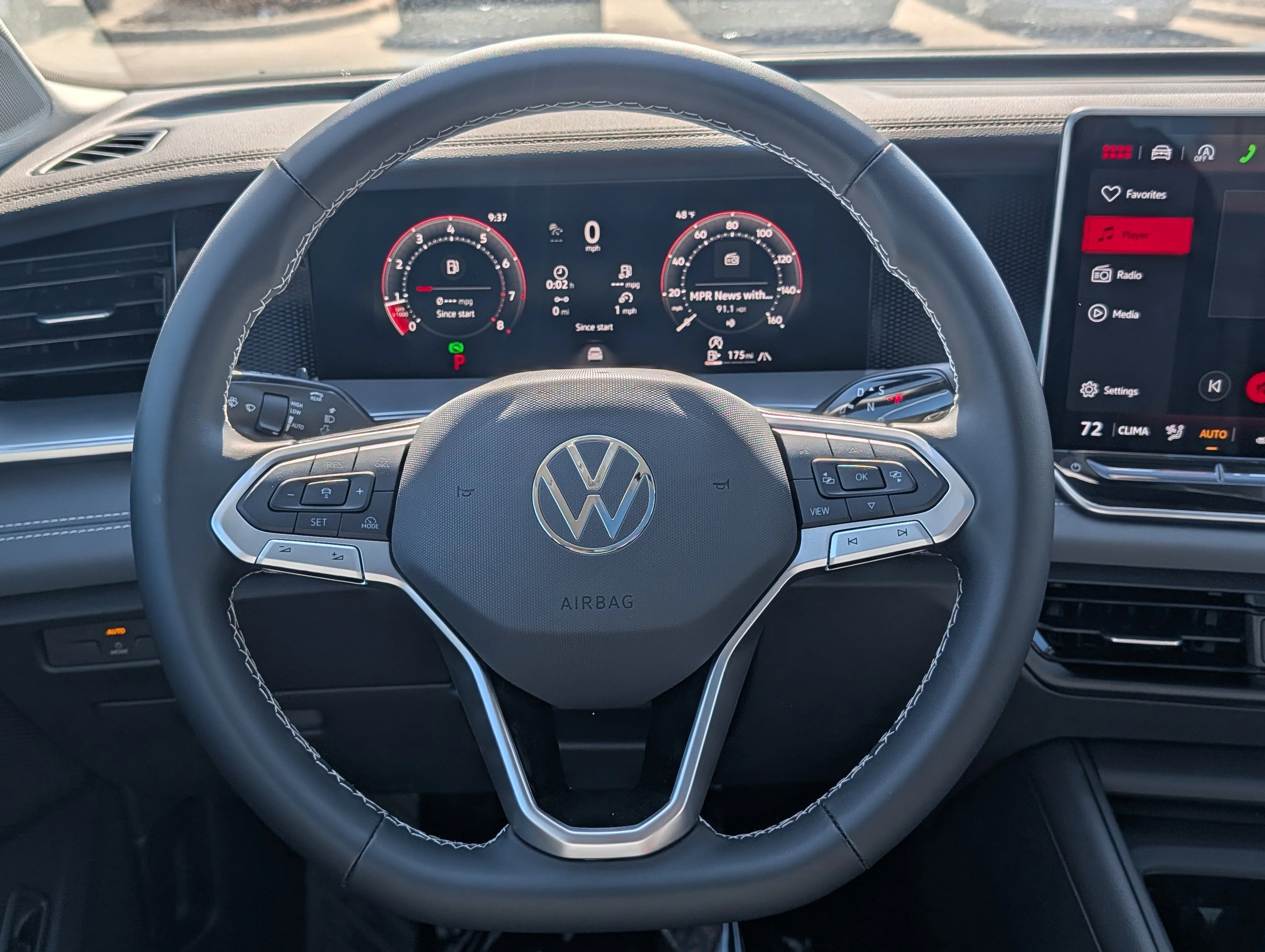 New 2026 Platinum Gray Metallic Volkswagen SE image 9