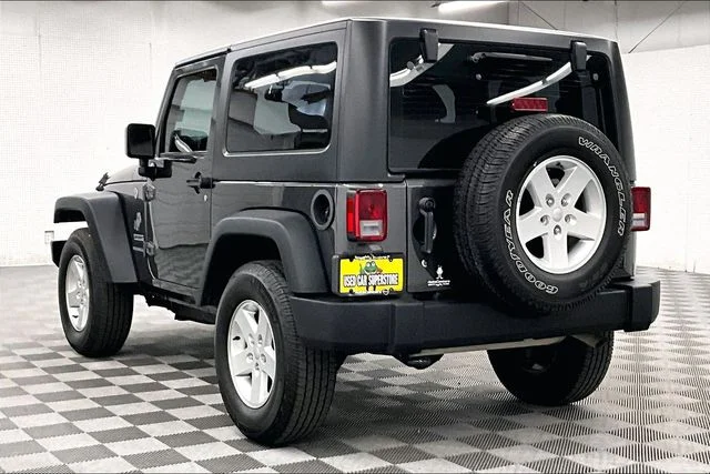 Used 2017 Granite Crystal Metallic Clearcoat Jeep Sport image 2
