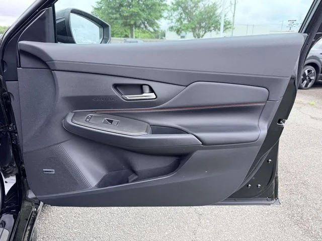 2026 Nissan Sentra SR - Photo 8
