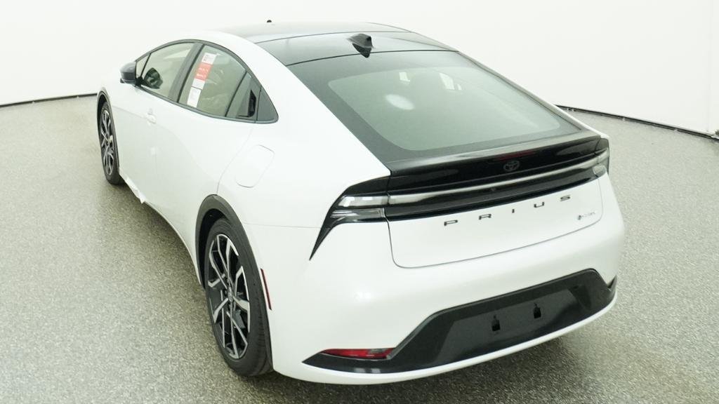 New 2026 Wind Chill Pearl Toyota XSE image 18