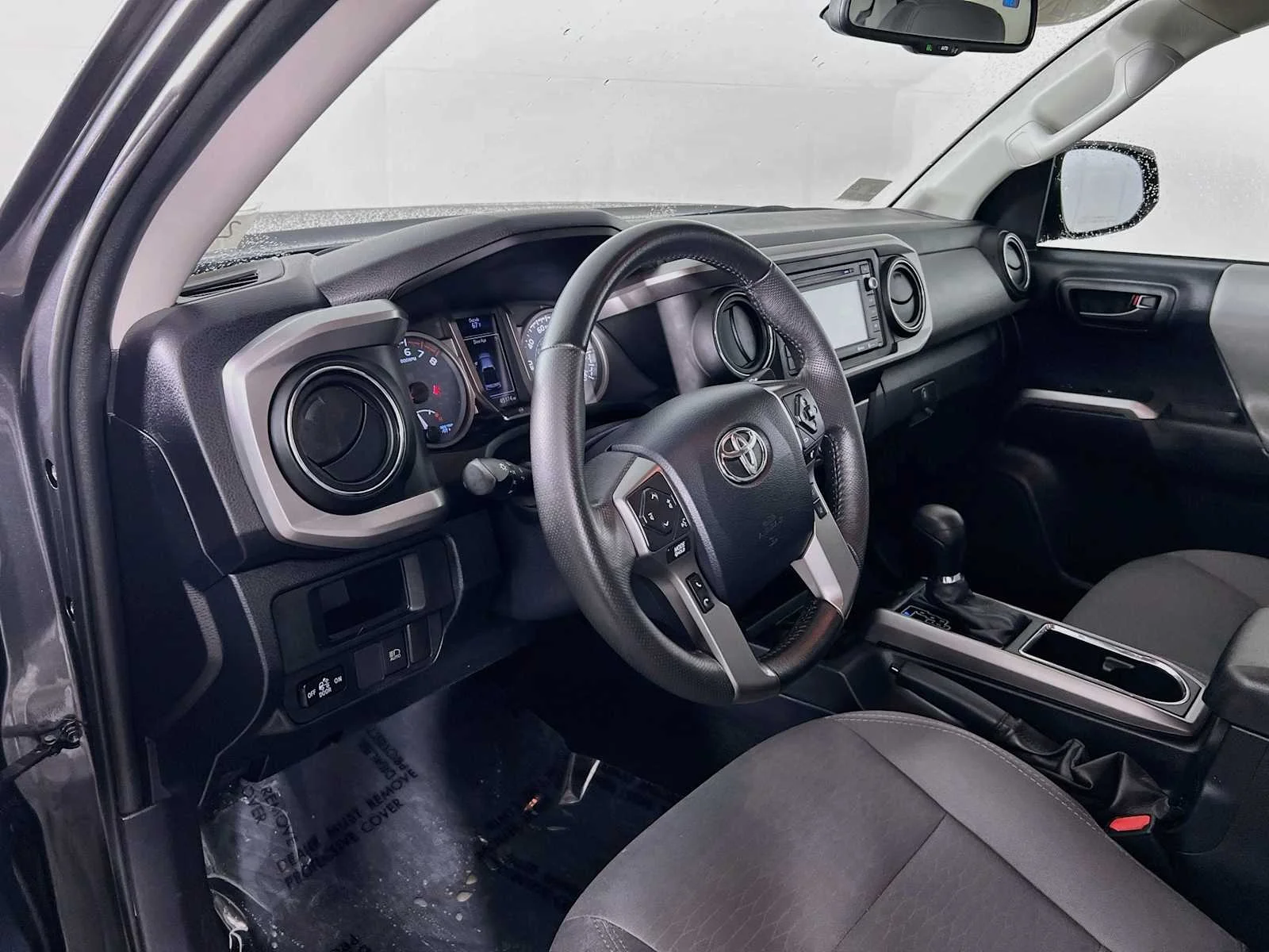 Used 2019 Magnetic Gray Metallic Toyota SR5 image 9