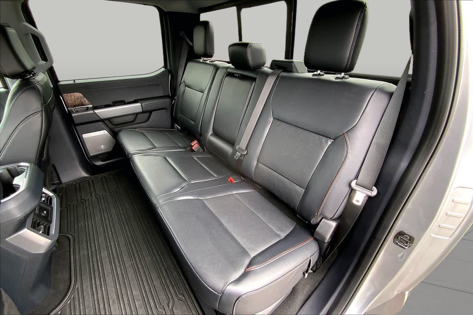 Used 2024 Iconic Silver Metallic Ford F-250 Pickup LARIAT image 21