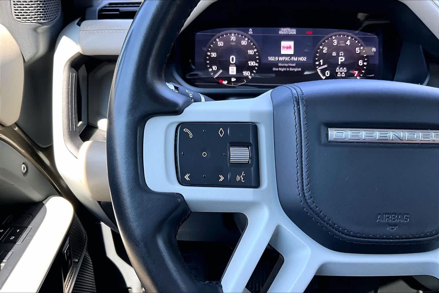 Used 2020 Gondwana Stone Metallic Land Rover HSE image 24