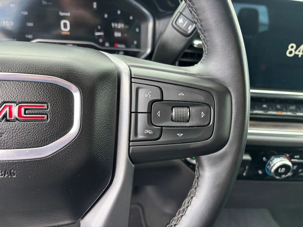 Used 2025 Black GMC SLT image 18