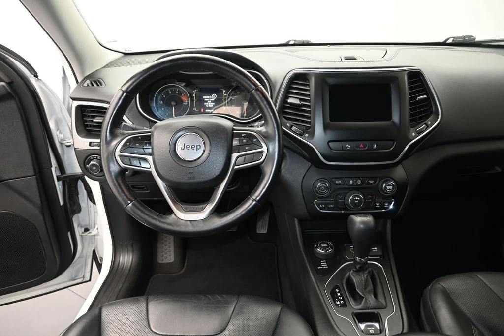 2021 Jeep Cherokee Latitude Lux - Photo 16