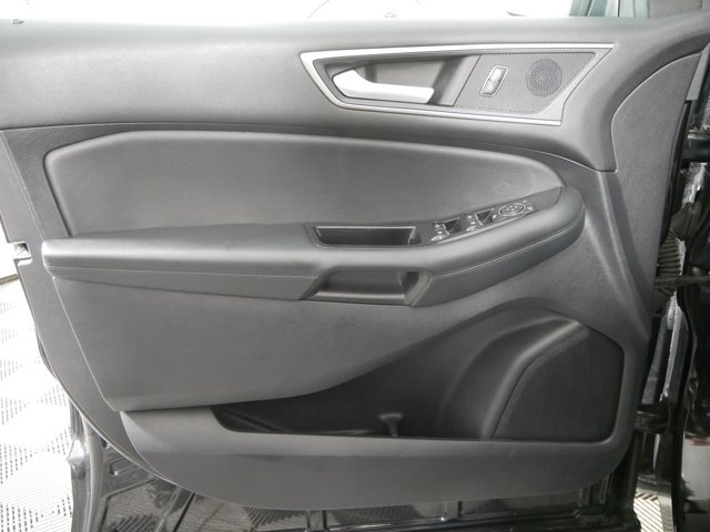 Used 2019 Agate Black Metallic Ford SEL image 8