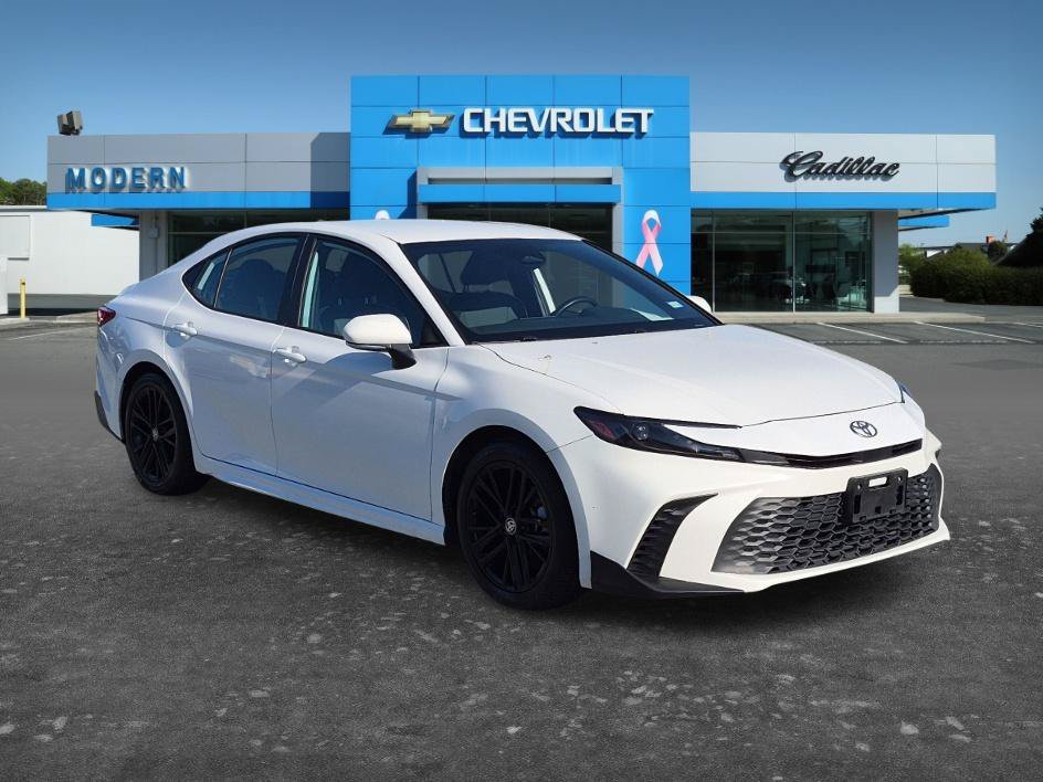 Used 2025 White Toyota LE image 7