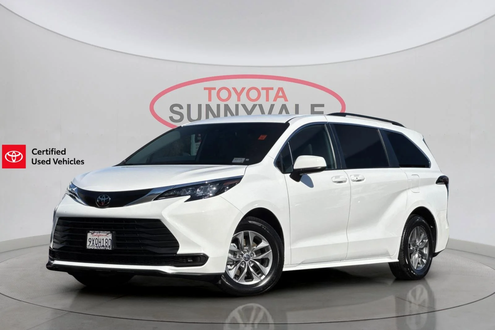 2026 Toyota Sienna LE