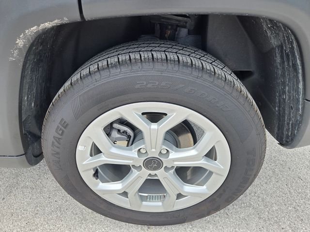 Certified Used 2025 White Jeep Latitude image 20