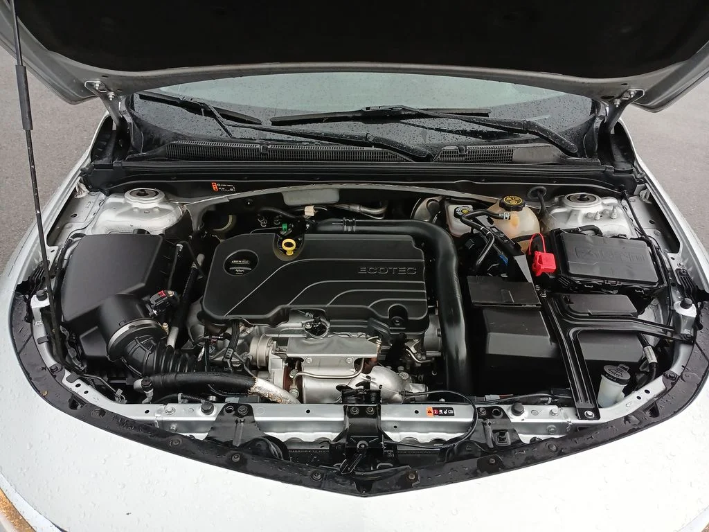 Used 2022 Silver Chevrolet LT image 31