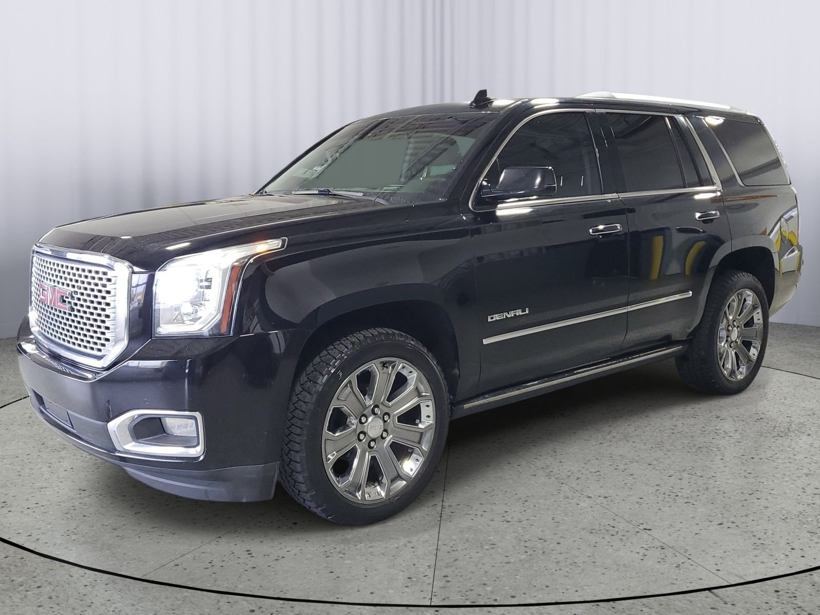 Used 2015 GMC Yukon Denali with VIN 1GKS2CKJ7FR737425 for sale in Paw Paw, MI