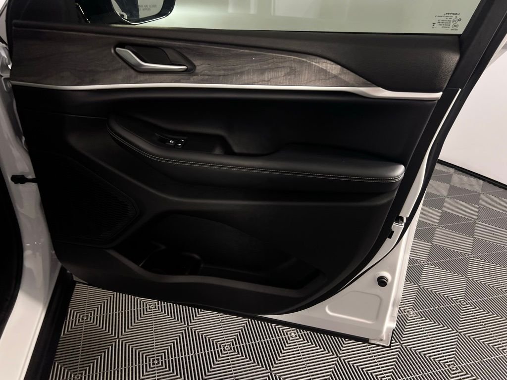 2023 Jeep Grand Cherokee Limited - Photo 30
