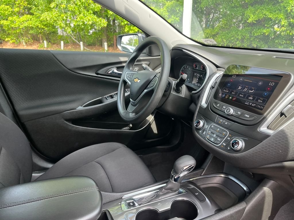 2023 Chevrolet Malibu 1LT - Photo 37