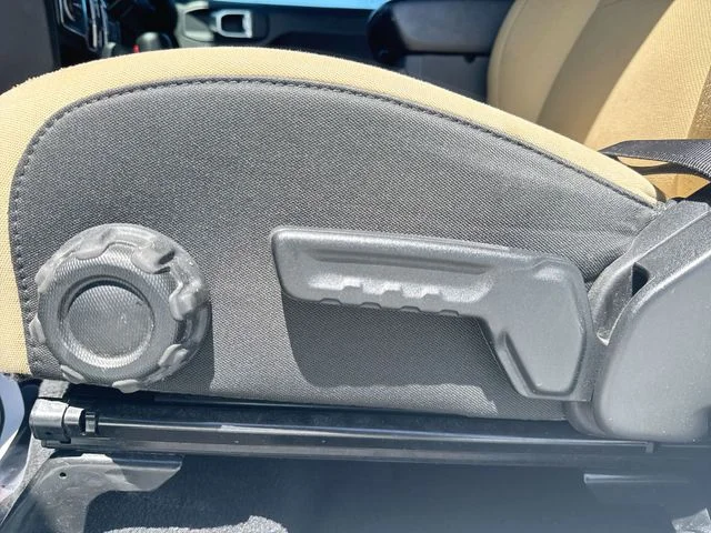 Used 2022 White Jeep Unlimited Sport S image 12