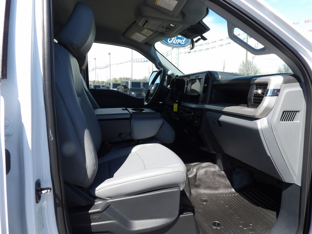 New 2026 Oxford White Ford F-350® XL image 10