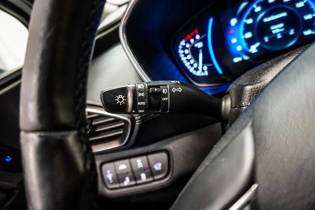 Used 2020 Silver Hyundai Limited image 18