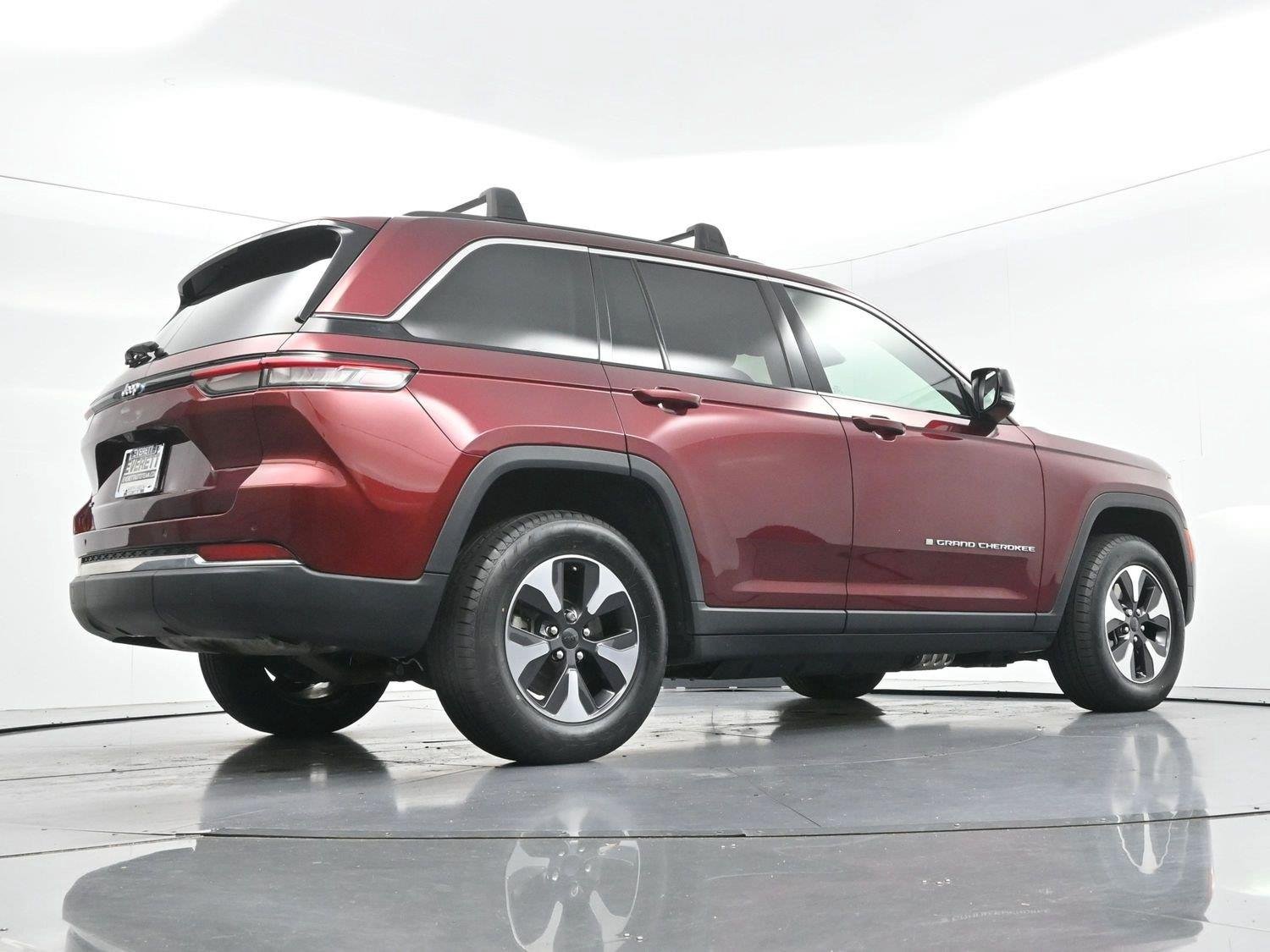 Used 2024 Red Jeep 4x4 image 53