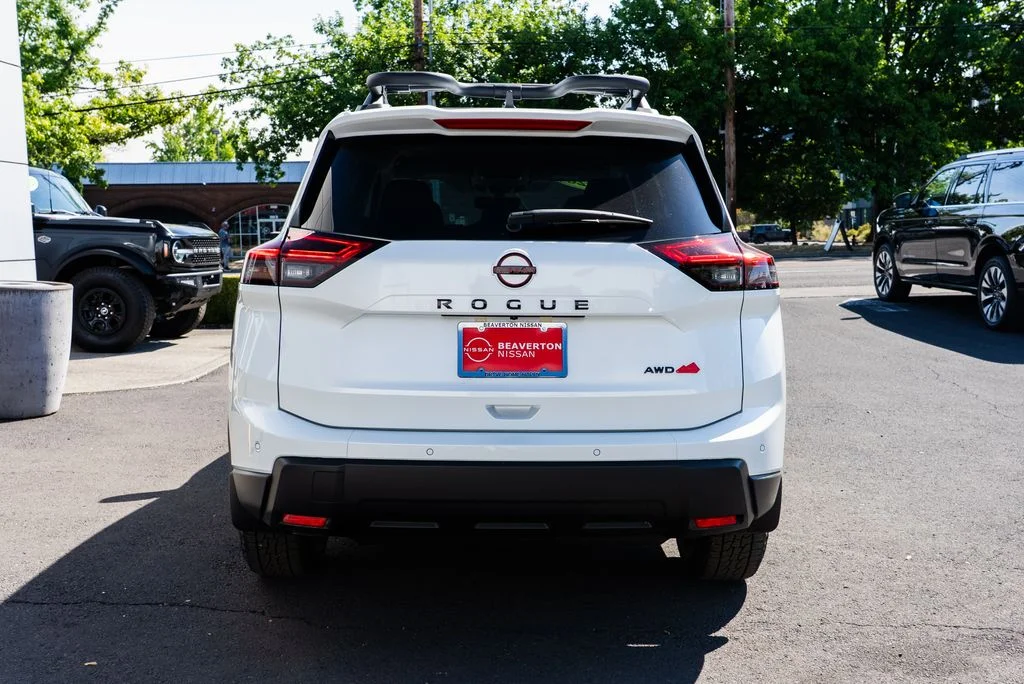 New 2026 Everest White Pearl TriCoat Nissan Rock Creek® image 5