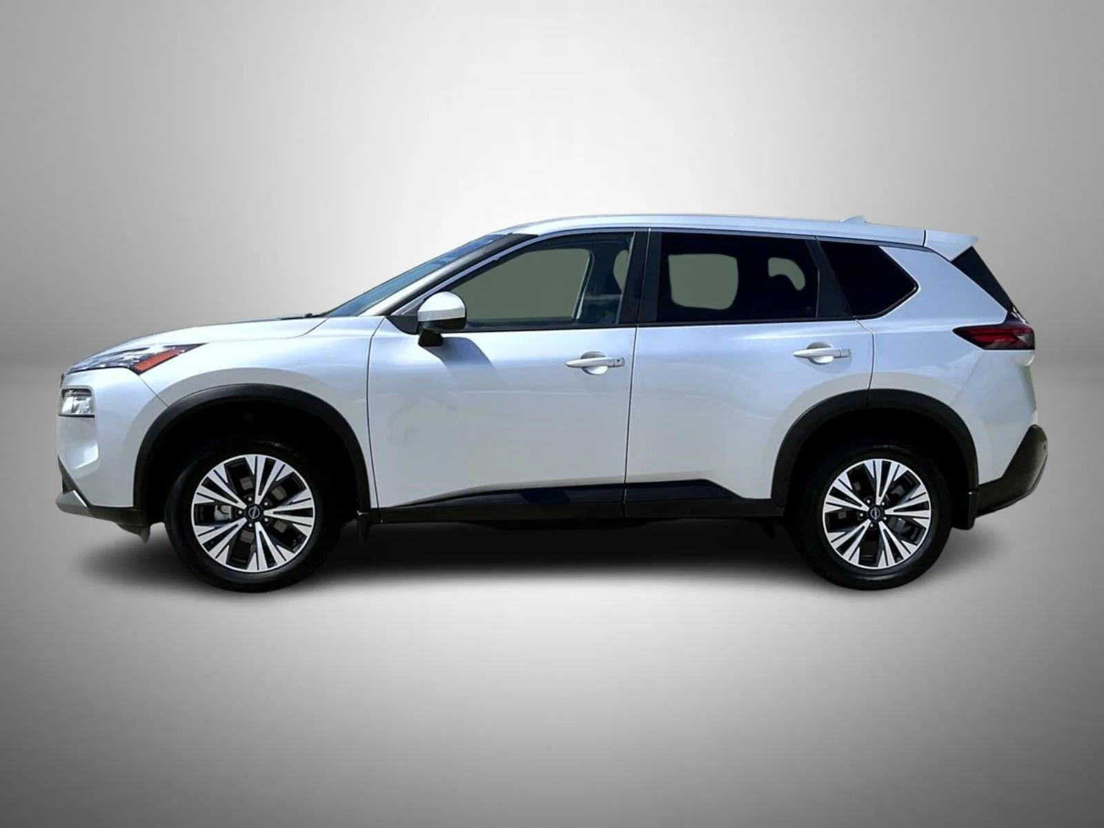 Used 2023 Silver Nissan SV image 8