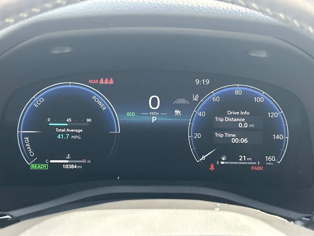 Certified Used 2025 Beige Toyota XLE image 27