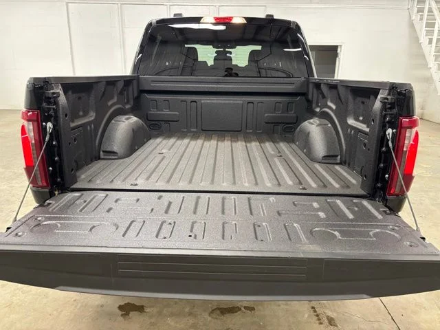 Used 2025 Black Ford XLT image 23