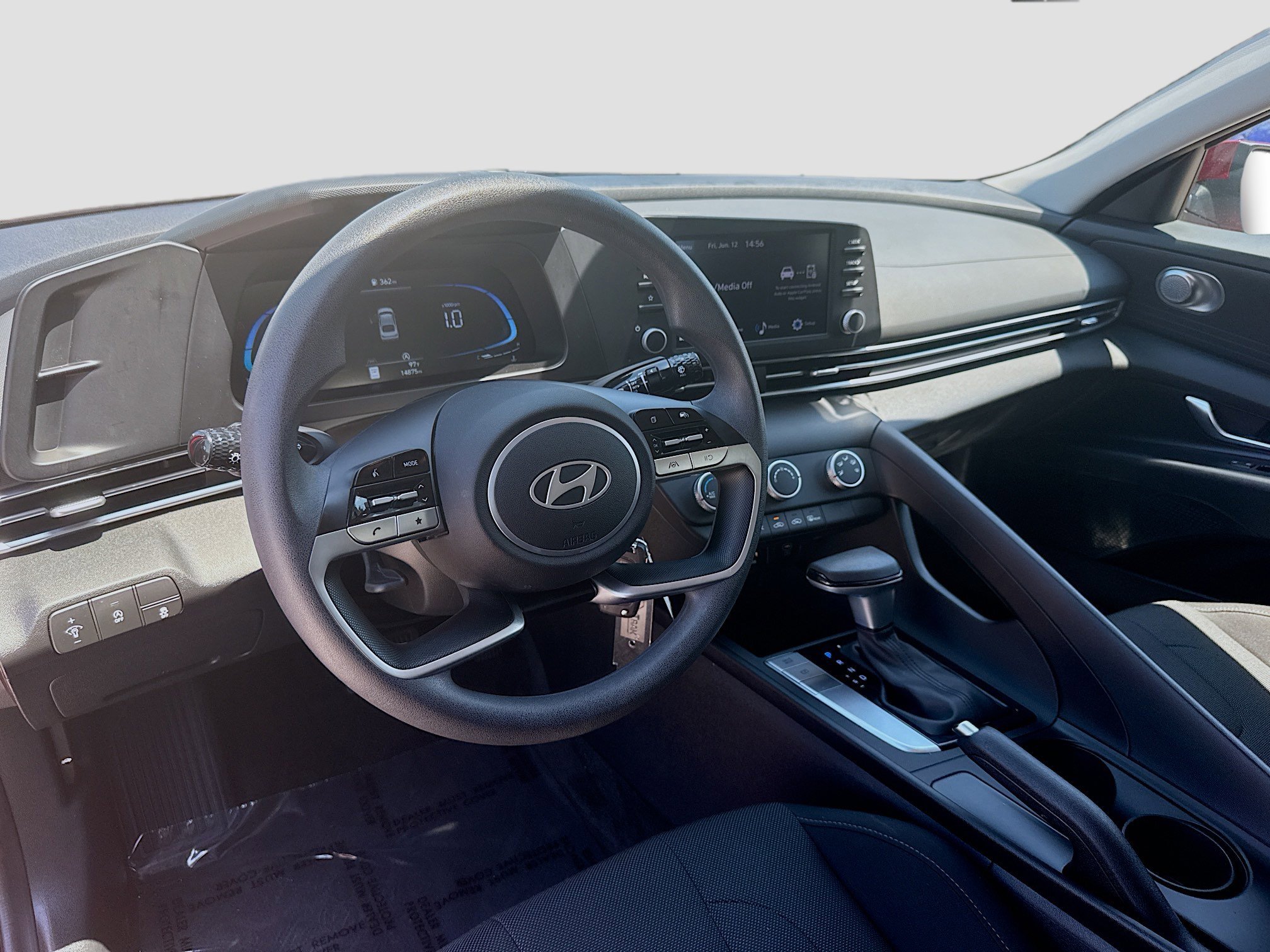 2025 Hyundai Elantra SE - Photo 7