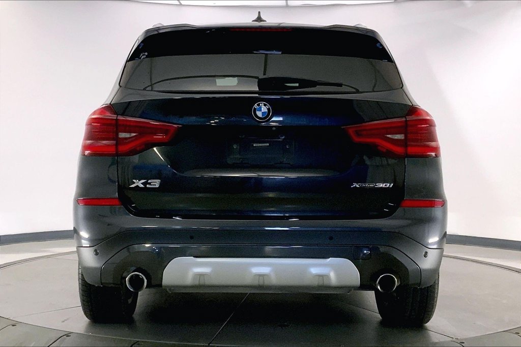 Used 2019 Dark Graphite Metallic BMW  image 3