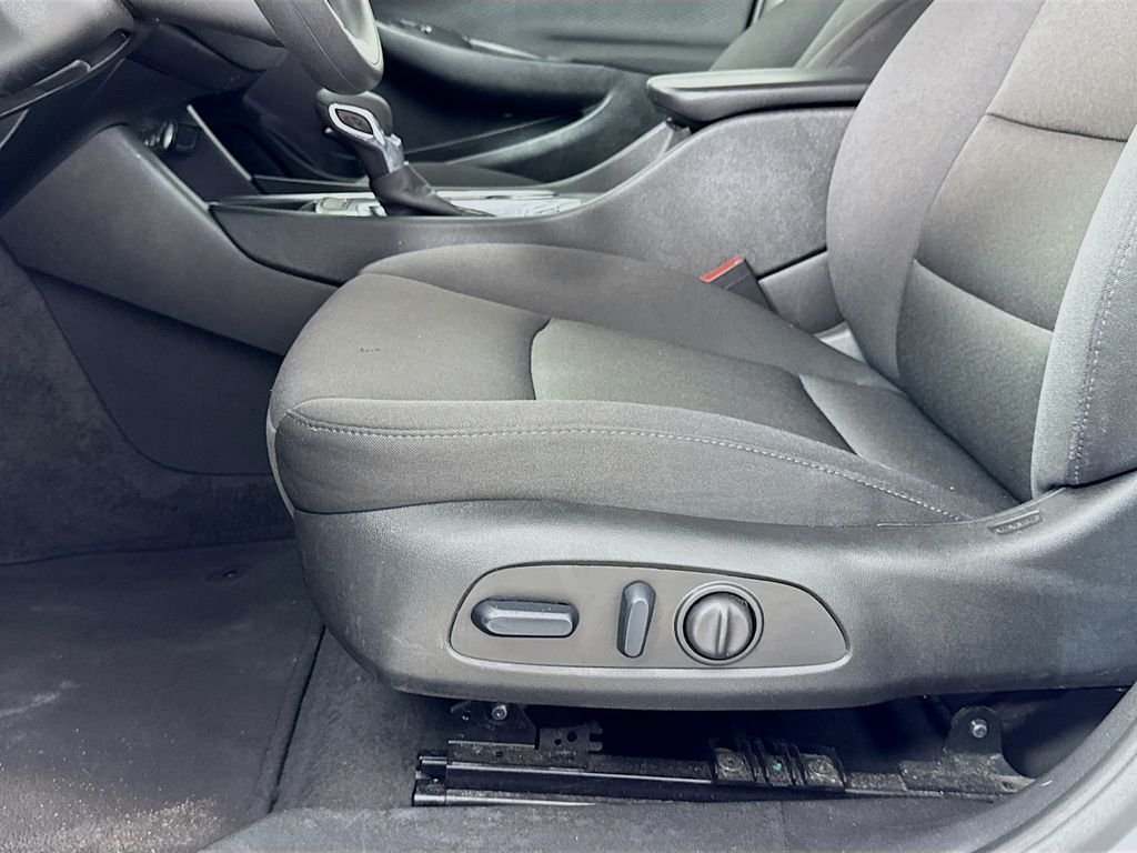 Used 2024 Summit White Chevrolet LT image 23