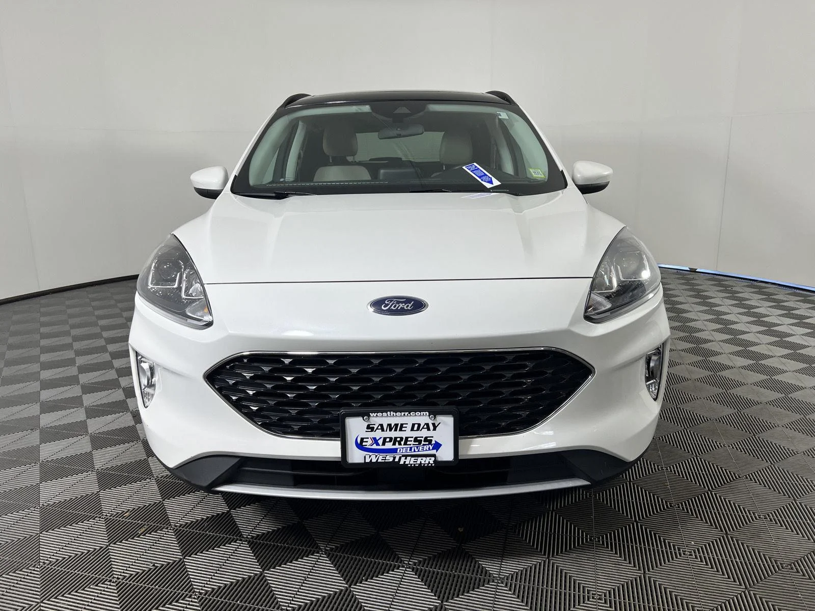 Used 2022 Star White Metallic Tri-Coat Ford SEL image 8