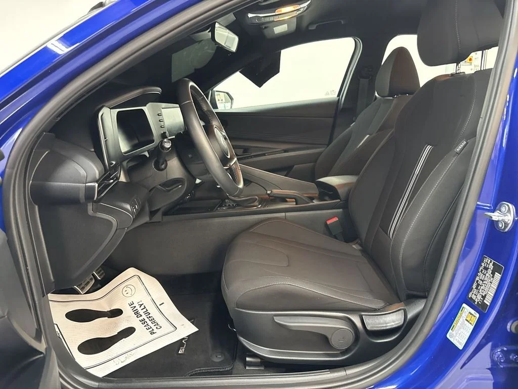 Used 2025 Intense Blue Hyundai SEL Sport image 12