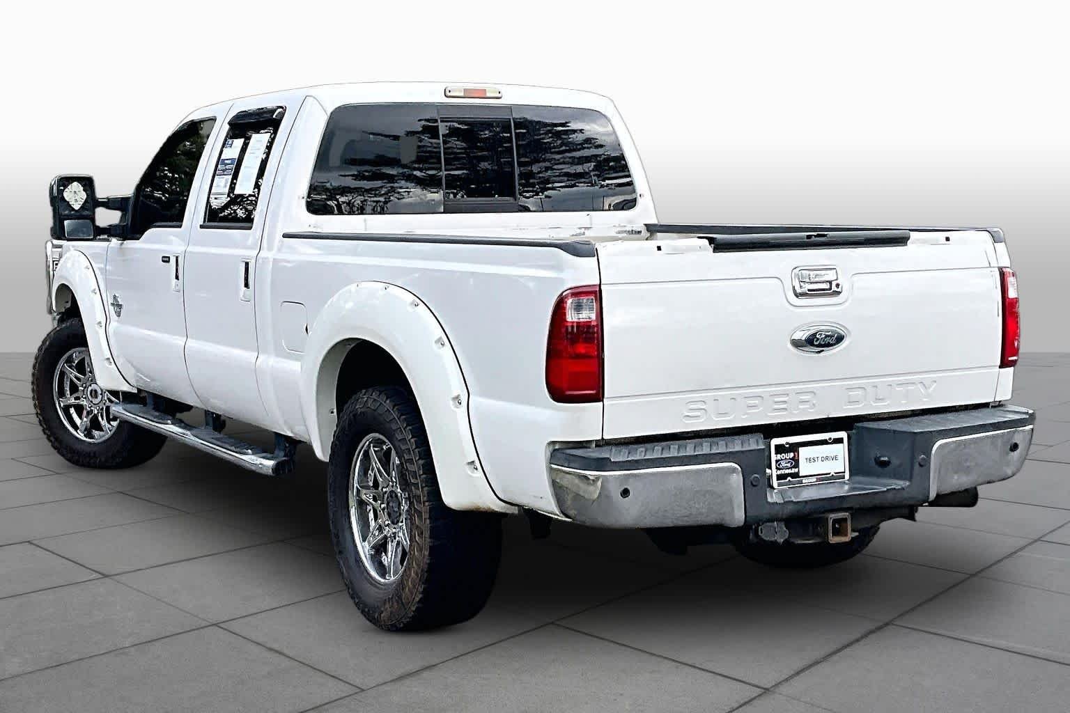 Used 2014 White Platinum Metallic Tri-Coat Ford Lariat image 11