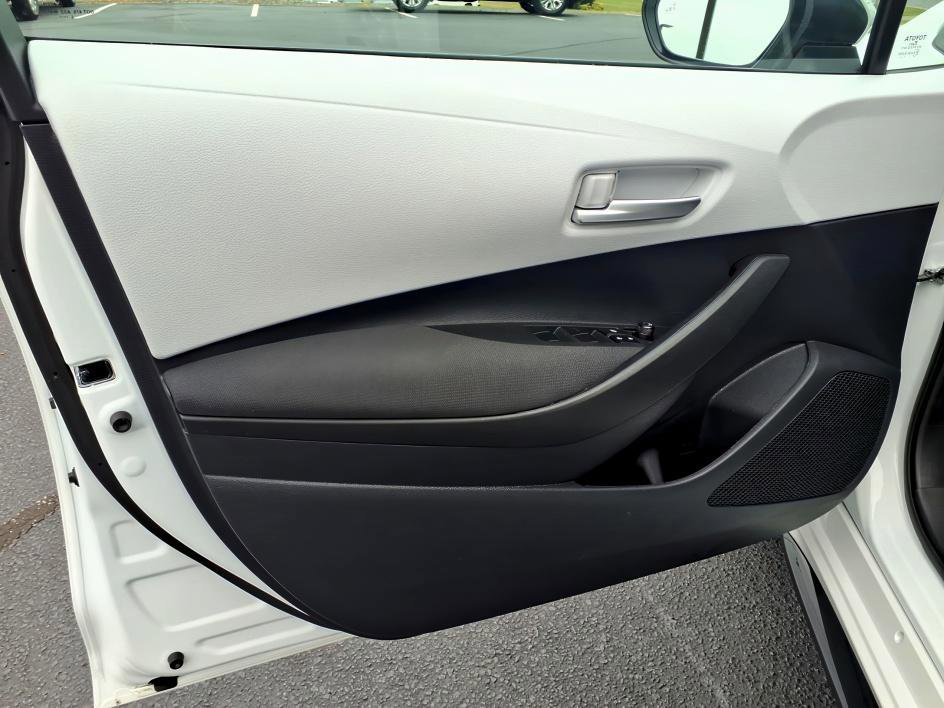 Used 2026 Wind Chill Pearl Toyota SE image 15